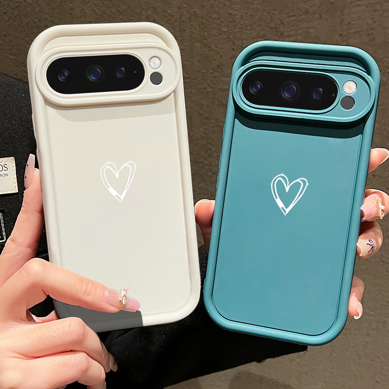 Funda blanda con diseño de amo - Google Pixel 8A reseña y precio