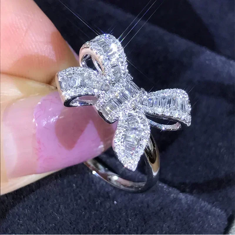 Anillos Huitan con Gran Lazo y - Luxury Lifestyle Jewelry reseña y precio